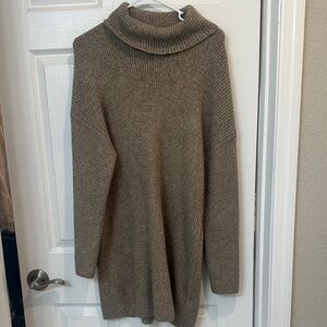 Abercrombie & Fitch Taupe Turtleneck Sweater